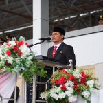 Bupati Barito Utara H. Shalahuddin saat bertindak selaku inspektur upacara pada Peringatan Hari Lahir Pancasila Tahun 2026. (foto : Diskominfosandi)